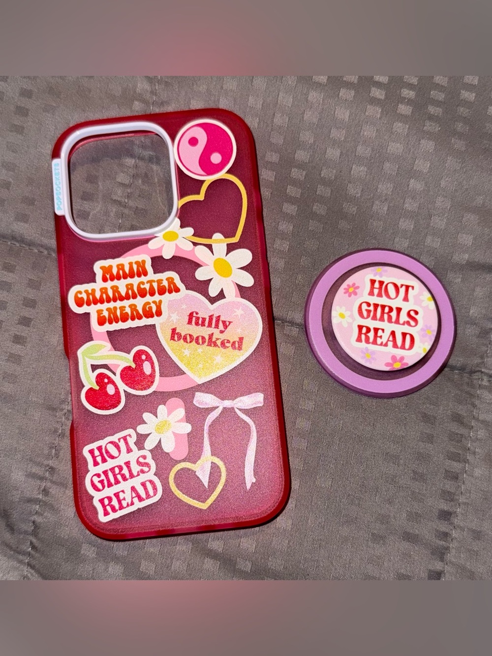Bookish iPhone 16 Pro Case & pop socket
